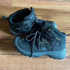 Keen Waterproof Hiking/Trekking Boots